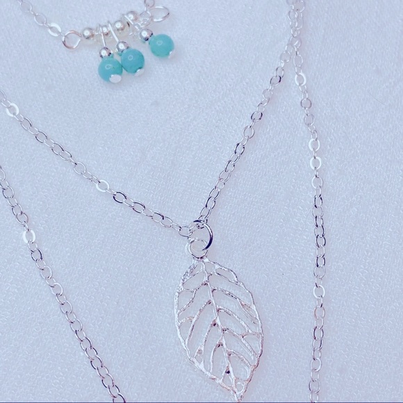 Three Layers Feather Leaves Resin Beads Pendant Necklace - Picture 6 of 10